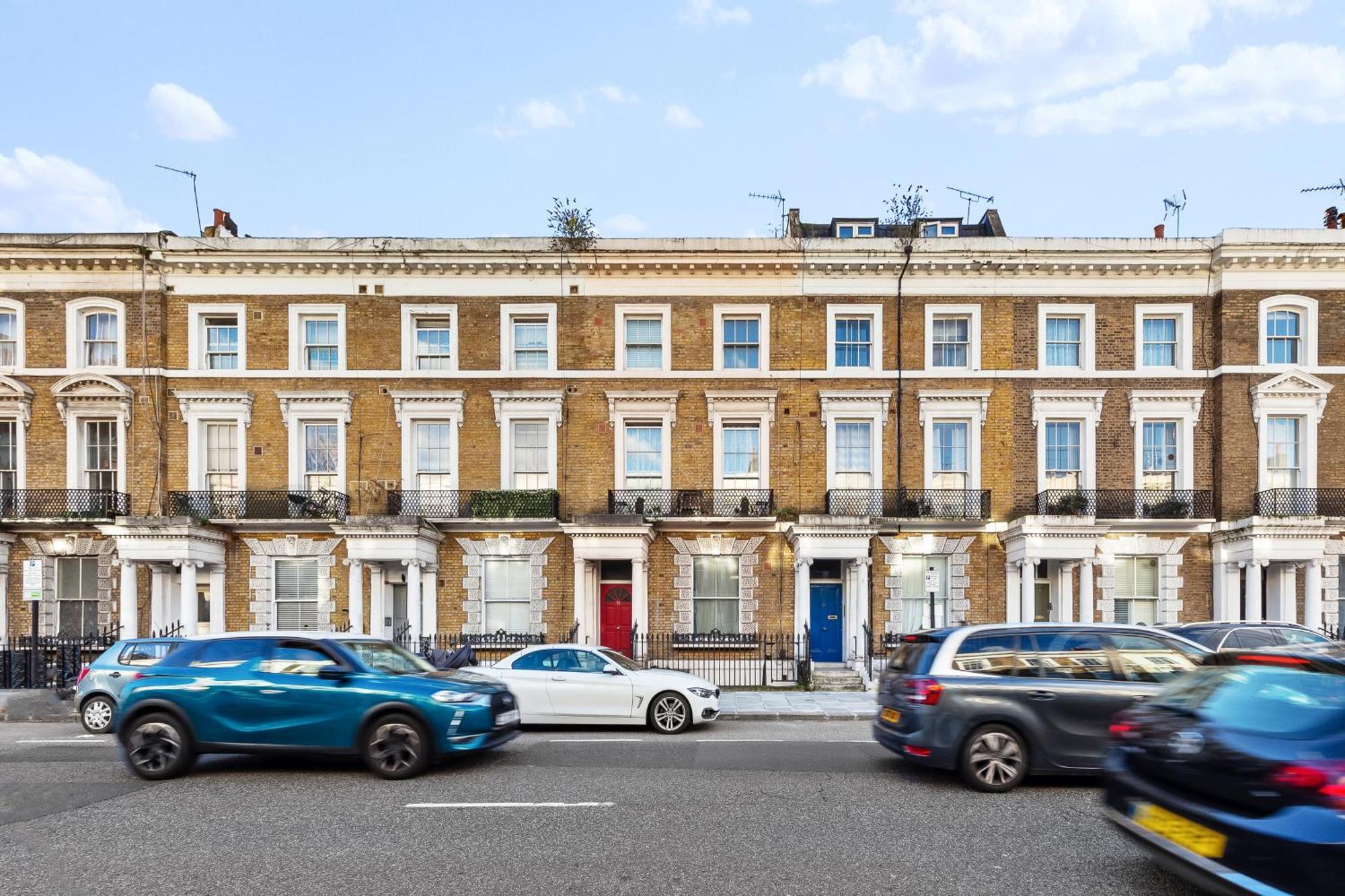 Newly Renovated Kensington 2 Bedroom Apartment With Balcony Near Harrods Sleeps 6, 2 Min Walk From Station Лондон Екстериор снимка