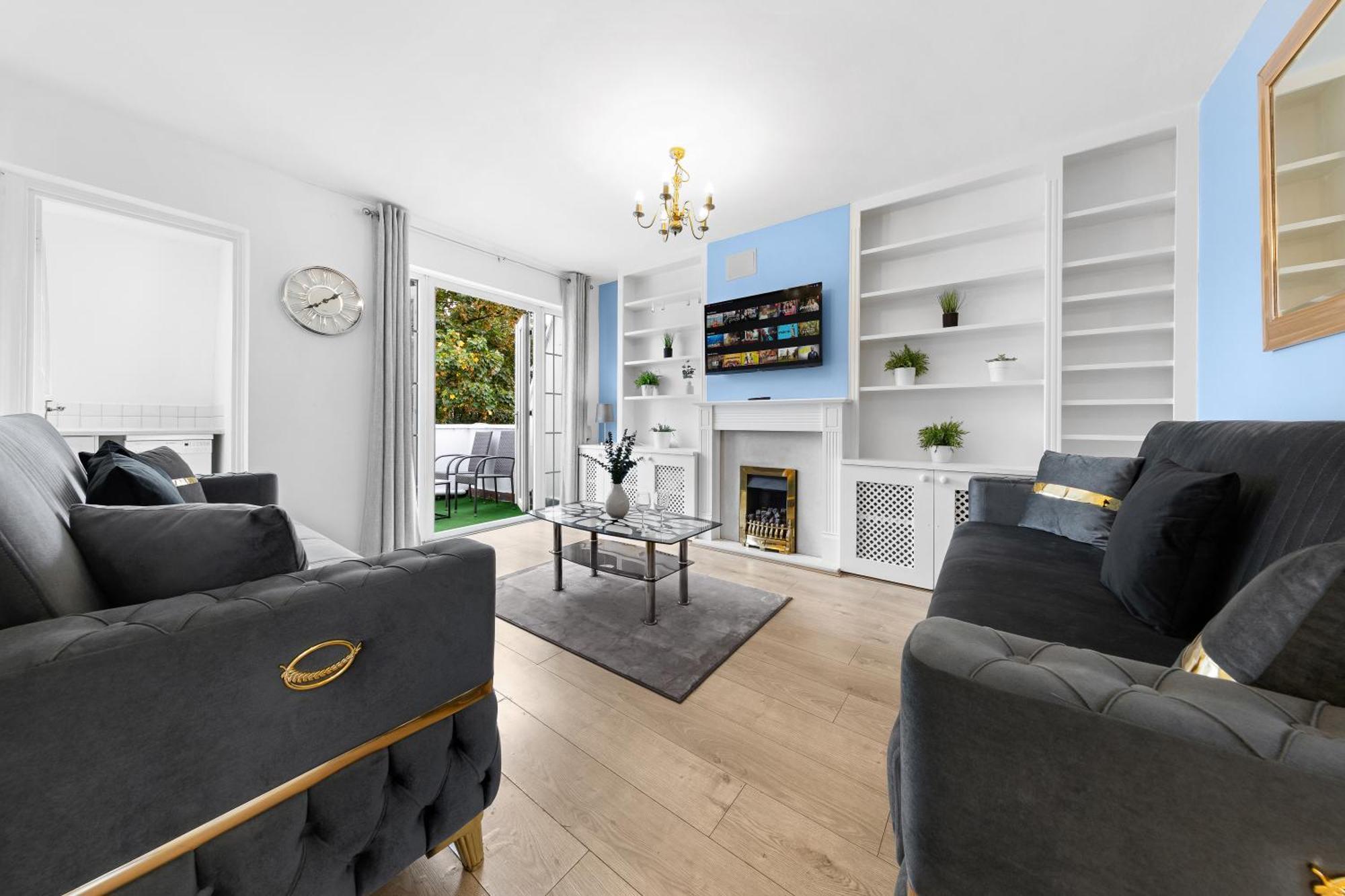Newly Renovated Kensington 2 Bedroom Apartment With Balcony Near Harrods Sleeps 6, 2 Min Walk From Station Лондон Екстериор снимка