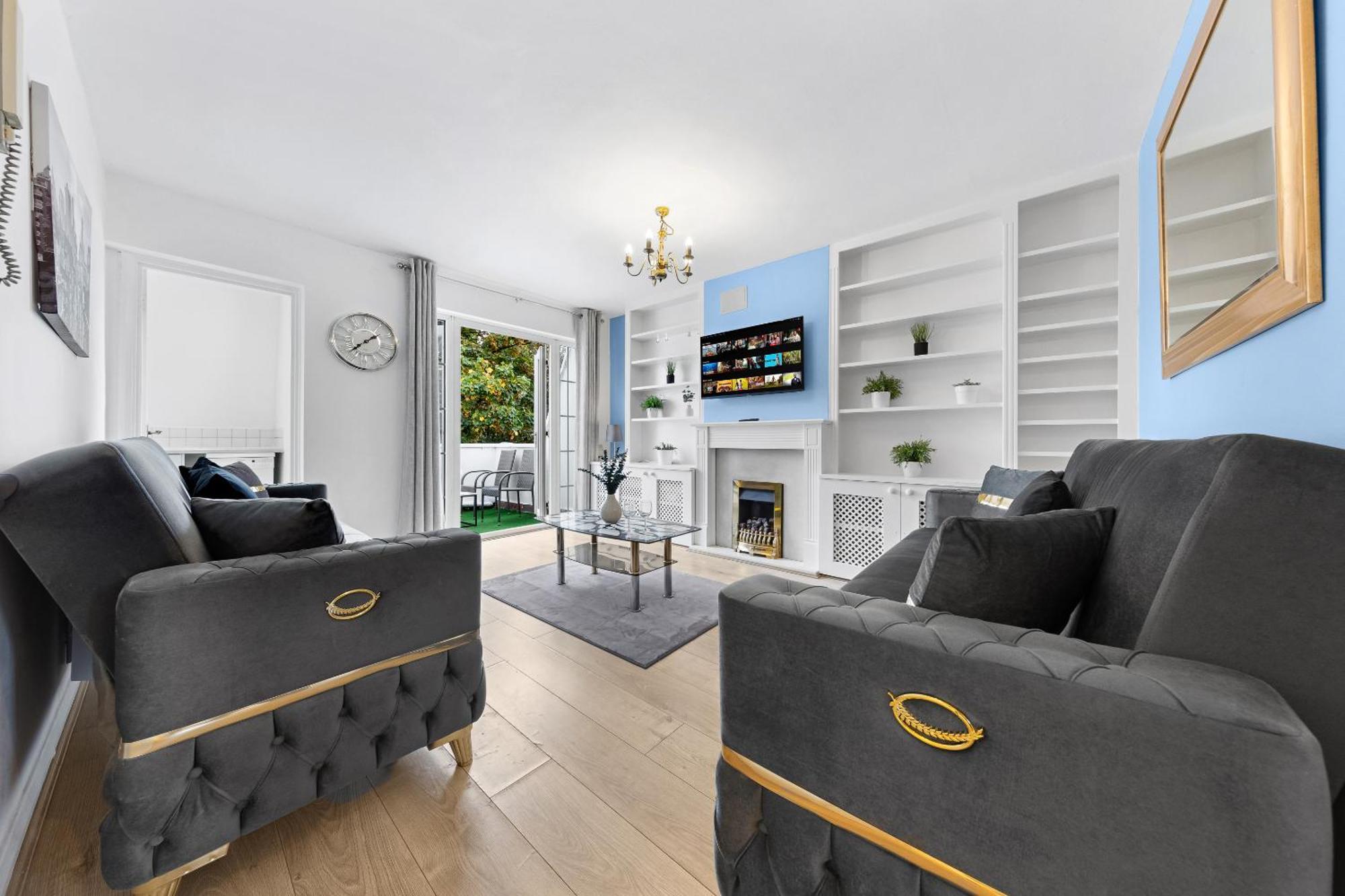 Newly Renovated Kensington 2 Bedroom Apartment With Balcony Near Harrods Sleeps 6, 2 Min Walk From Station Лондон Екстериор снимка